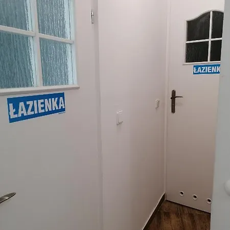 Hostel Tulip - Pokoj 2 Ze Wspolna Lazienka I Kuchnia Szczecin Exterior photo