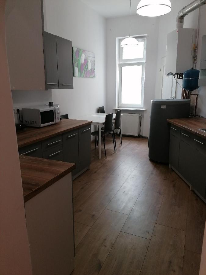 Apartment Tulip - Pokoj 2 Ze Wspolna Lazienka I Kuchnia