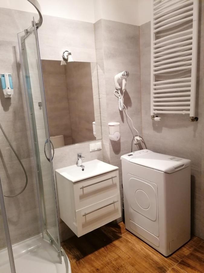 Apartment Tulip - Pokoj 2 Ze Wspolna Lazienka I Kuchnia *
