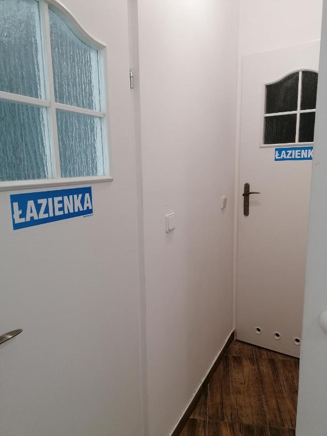 Apartment Tulip - Pokoj 2 Ze Wspolna Lazienka I Kuchnia